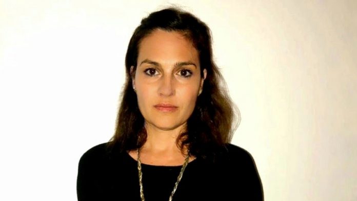 la caja maría julia brisco directora asuntos jurídicos