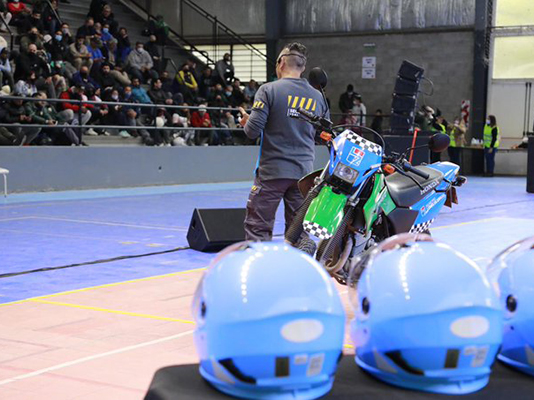 ansv capacitación entrega cascos motociclistas lomas zamora ansv capacitación entrega cascos motociclistas lomas zamora