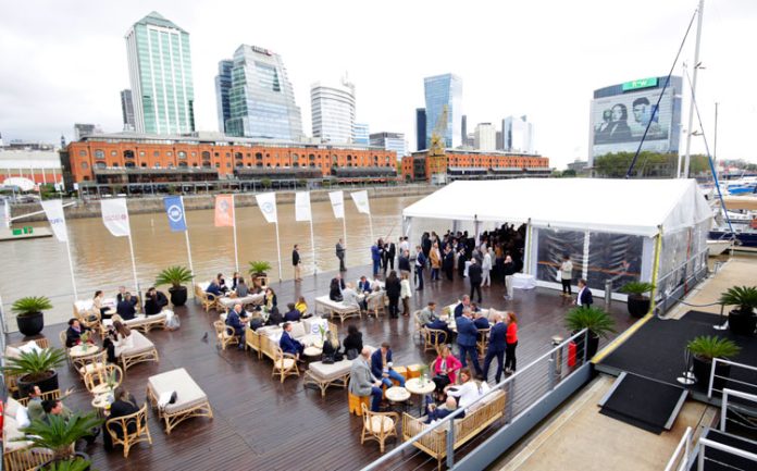 aapas-exitoso-renovado-foro-nacional-seguros-2024