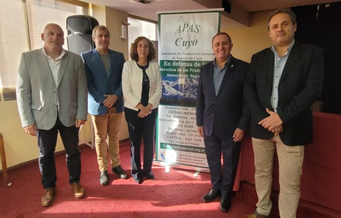 mara-bettiol-encuentro-apas-cuyo