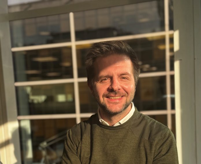 mariano-echezarreta-aon-renovacion-junio