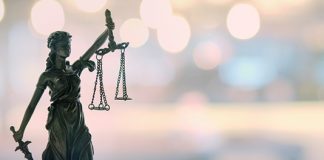 abogada indemnización deber profesional